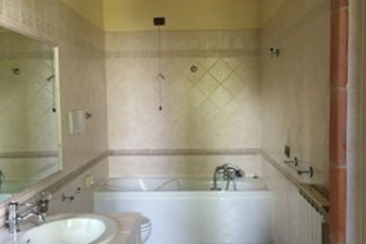 Room 5 of 21