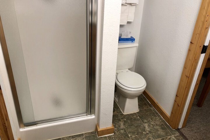 Room 195 of 259