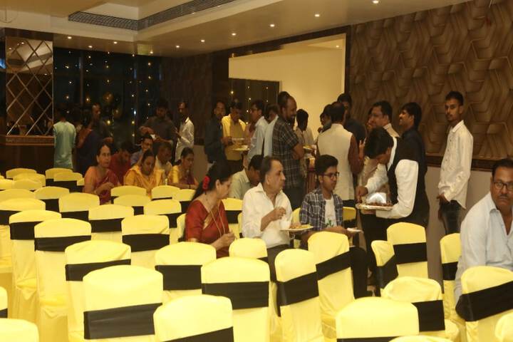 Ballroom/Hall 33 of 45
