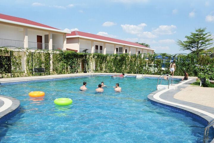 Pool 16 of 31