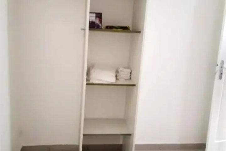 Room 2 of 11