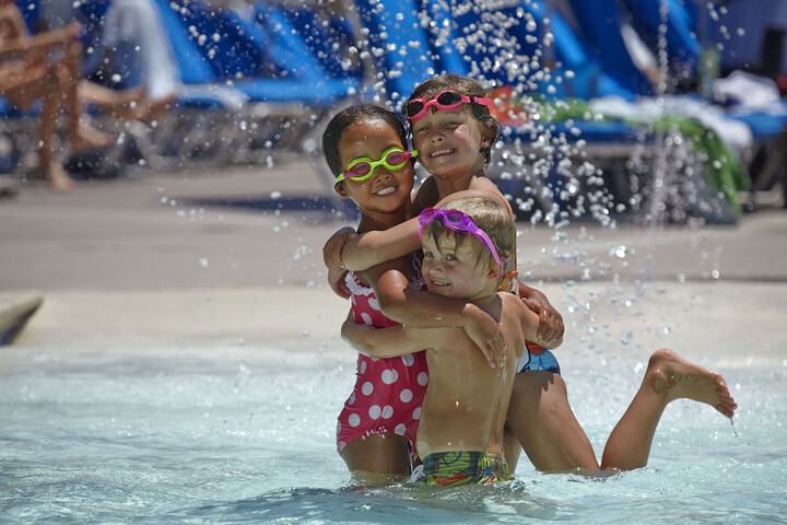 Pool 75 of 148
