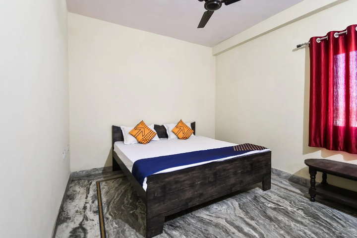 Room 4 of 4