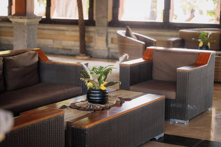 Hotel Lobby
