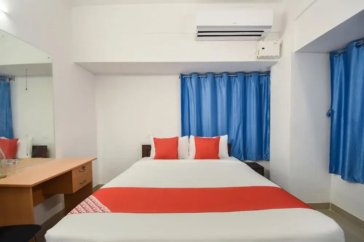 Room 5 of 15