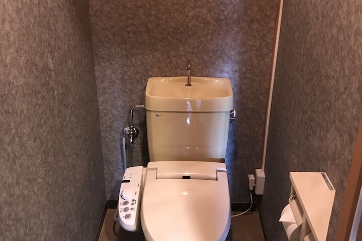 Room 10 of 26