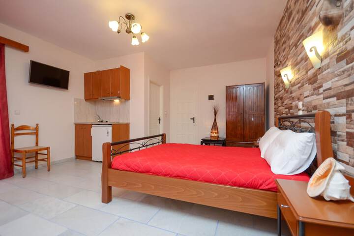 Room 3 of 85