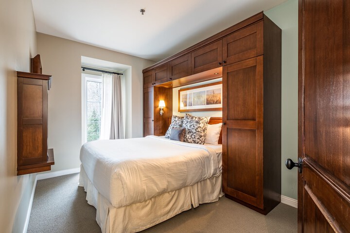 Suite King Size Bed (7 of 43)