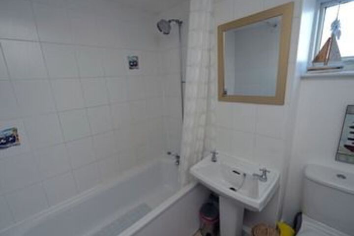 Room 3 of 34