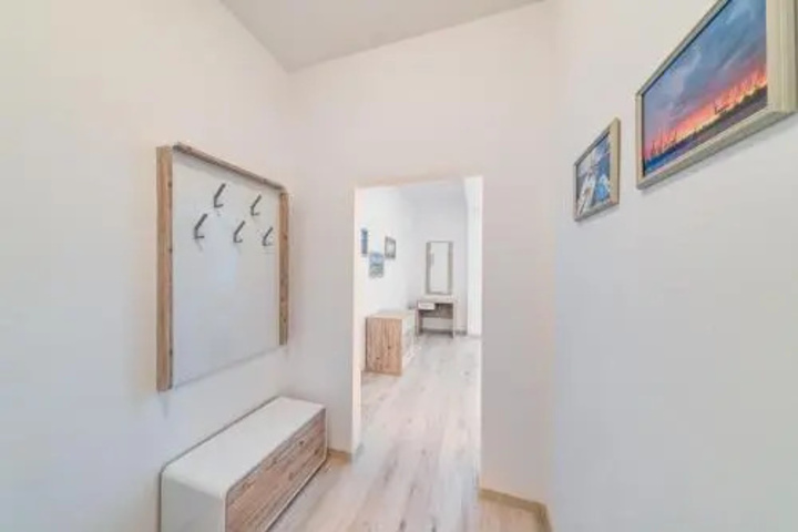 Room 2 of 8