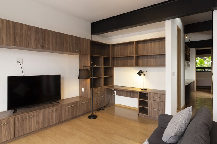 Room 77 of 148