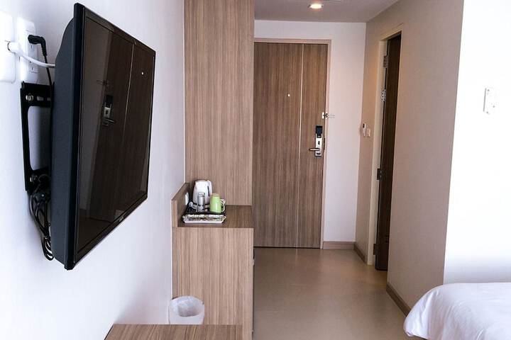 Room 16 of 39