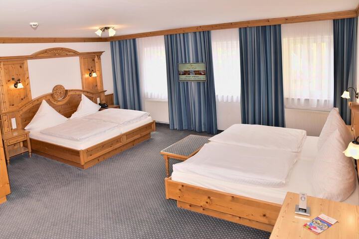 Room 9 of 61