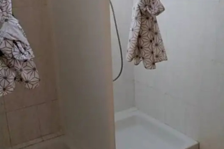Room 4 of 4