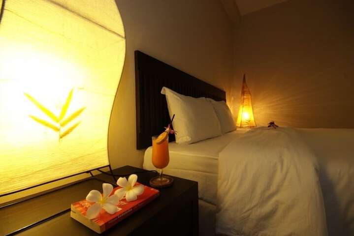 Room 8 of 31