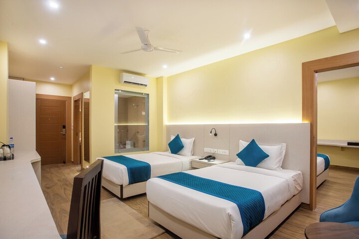 Room 12 of 43