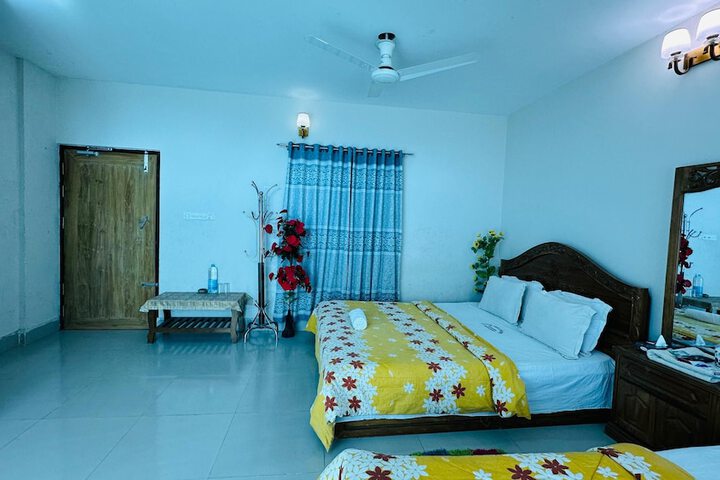 Room 3 of 25
