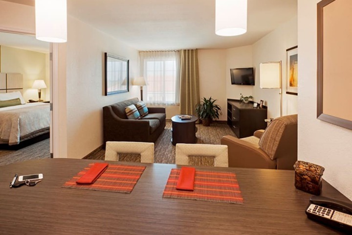 Room 3 of 40