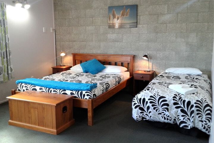 Room 15 of 33