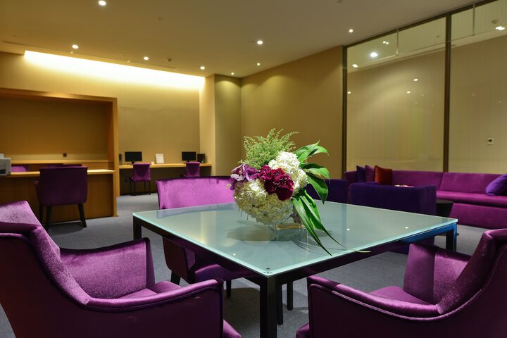 Business Center 30 of 32
