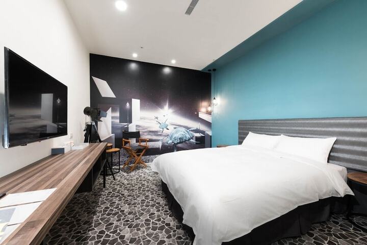Room 27 of 50