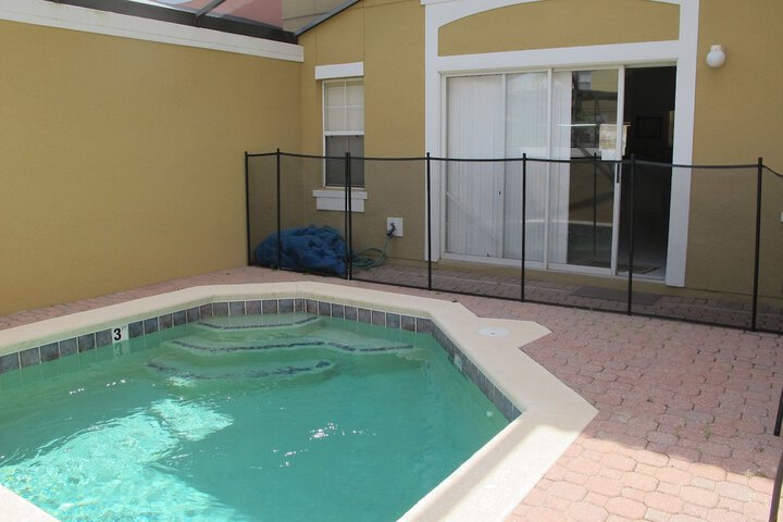 Pool 22 of 38
