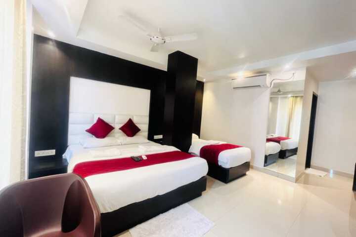 Room 18 of 32