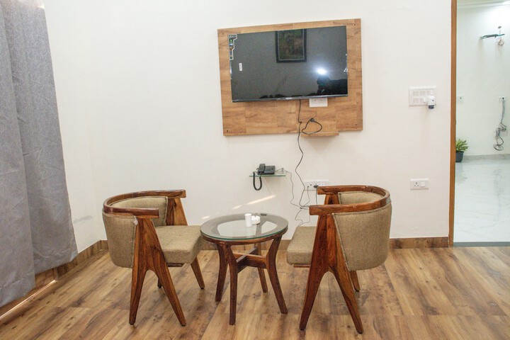 Room 18 of 36