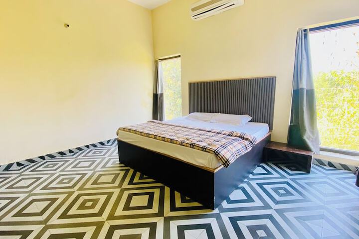 Room 22 of 60