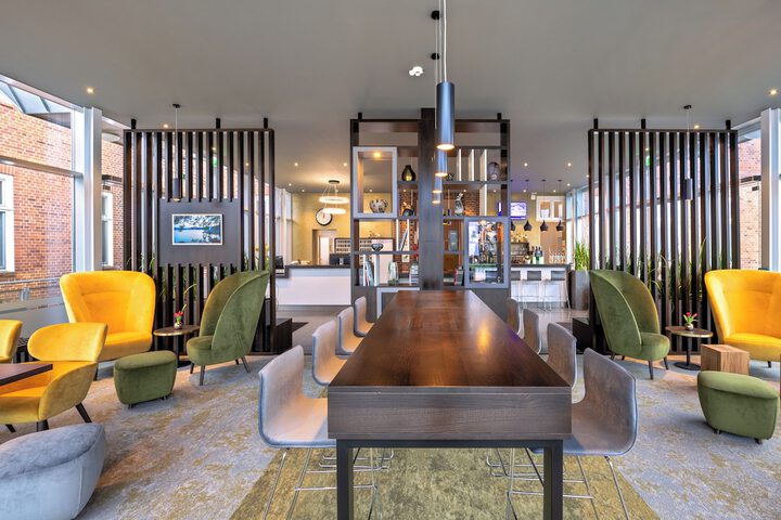 Guest Lobby