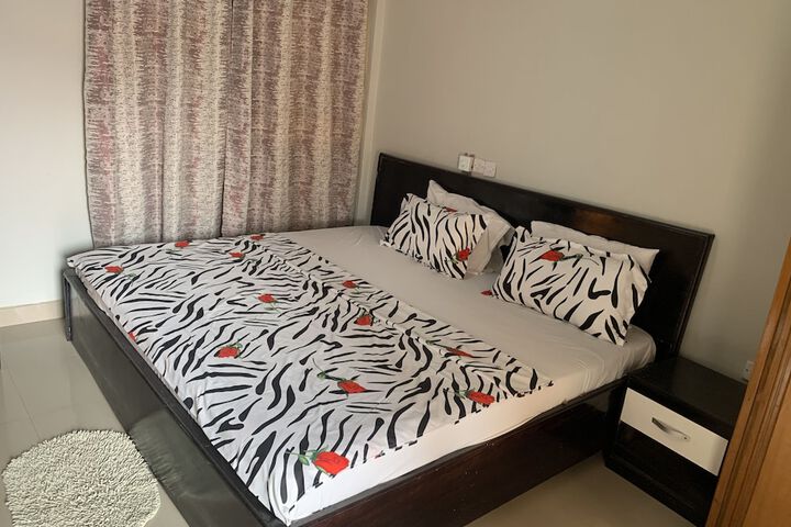 Room 6 of 40