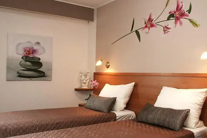 Room 3 of 11