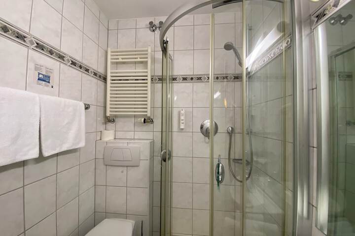 Room 34 of 45