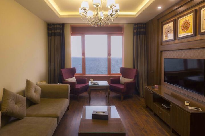 Room 41 of 64