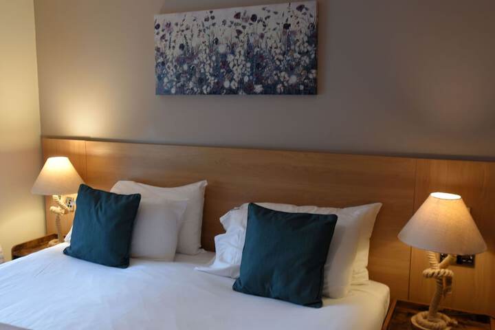 Room 9 of 22