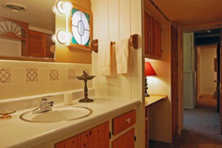 Room 6 of 29