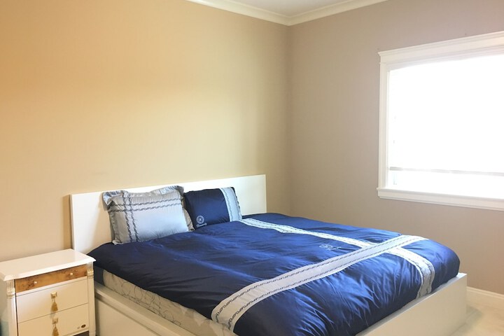 Room 16 of 47