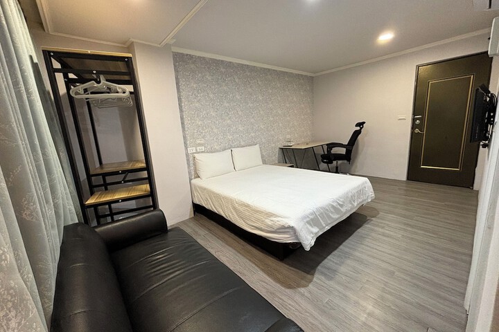 Room 22 of 56