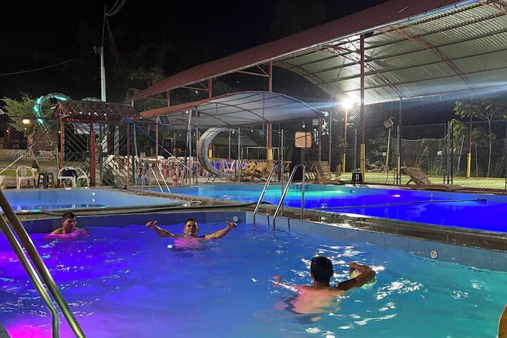 Pool 6 of 9