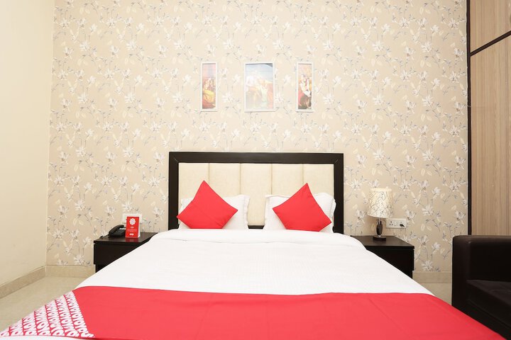 Room 10 of 21
