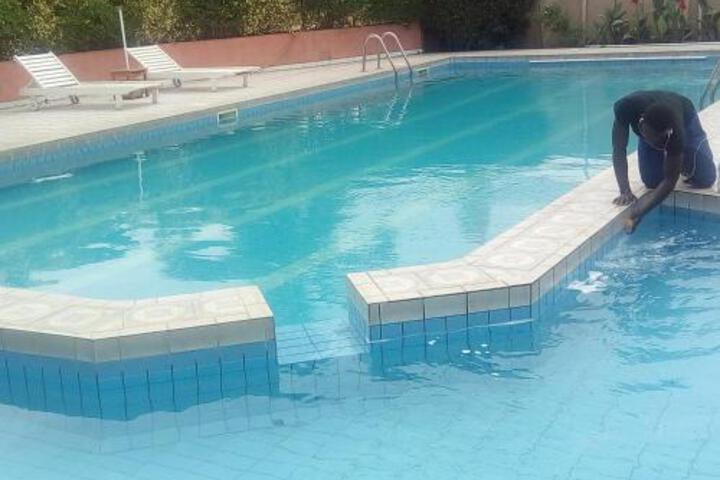 Pool 4 of 5