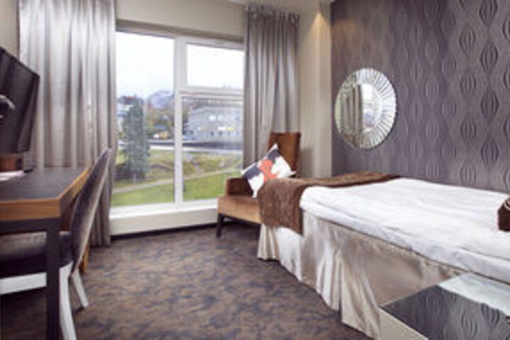 Room 14 of 18