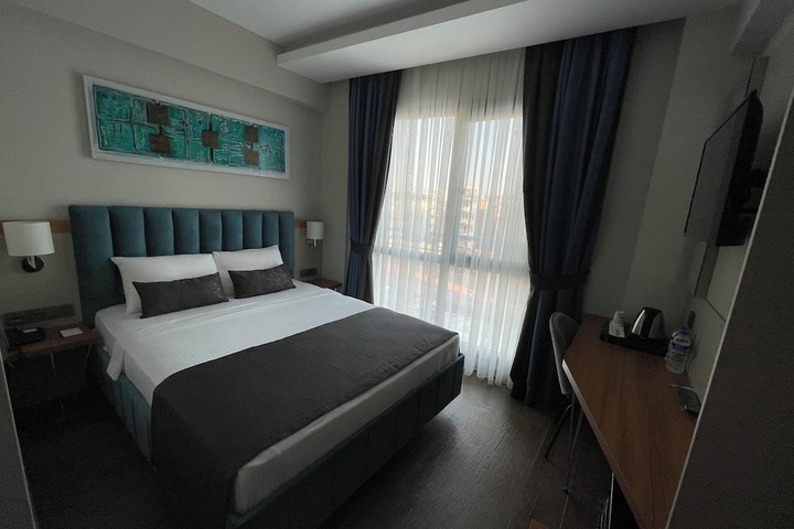 Room 5 of 22