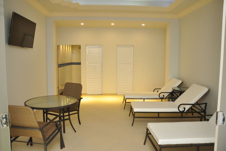 Room 21 of 48