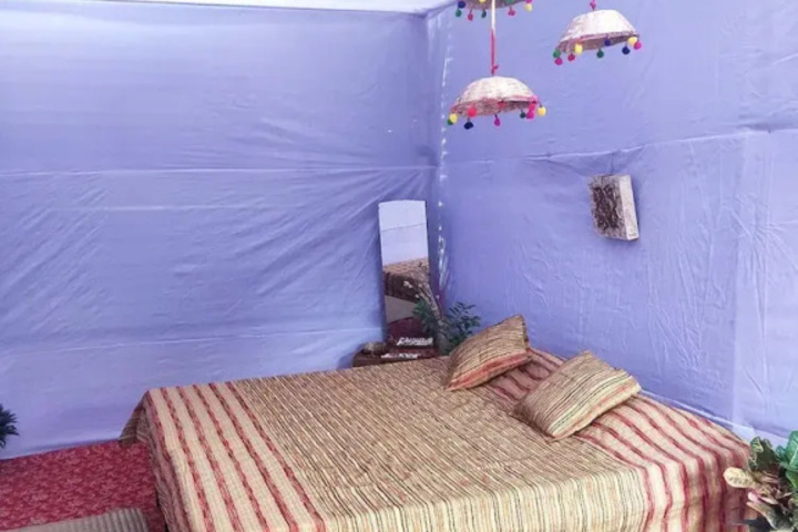 Room 3 of 10