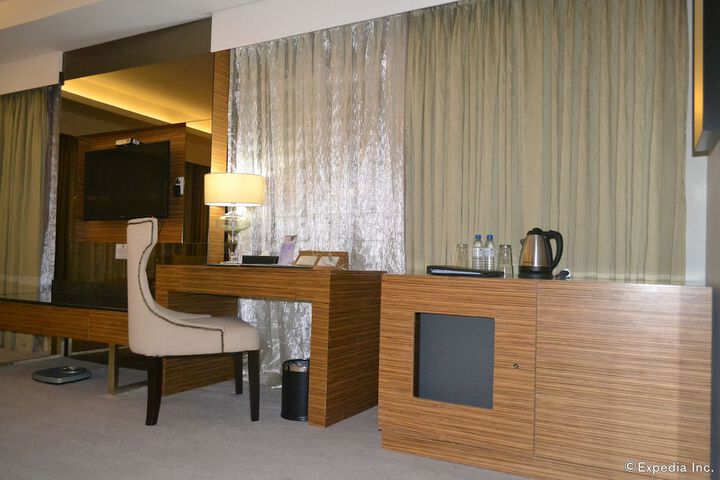 Room 14 of 40