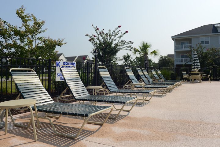 Sundeck 73 of 102