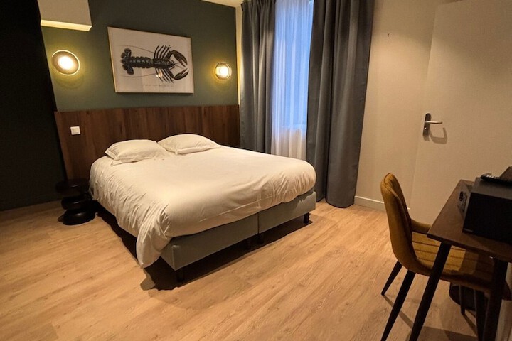 Room 12 of 51