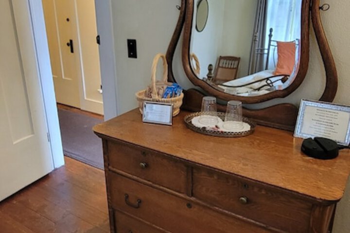 Room 12 of 44
