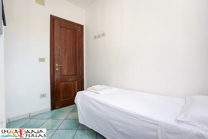 Room 6 of 21